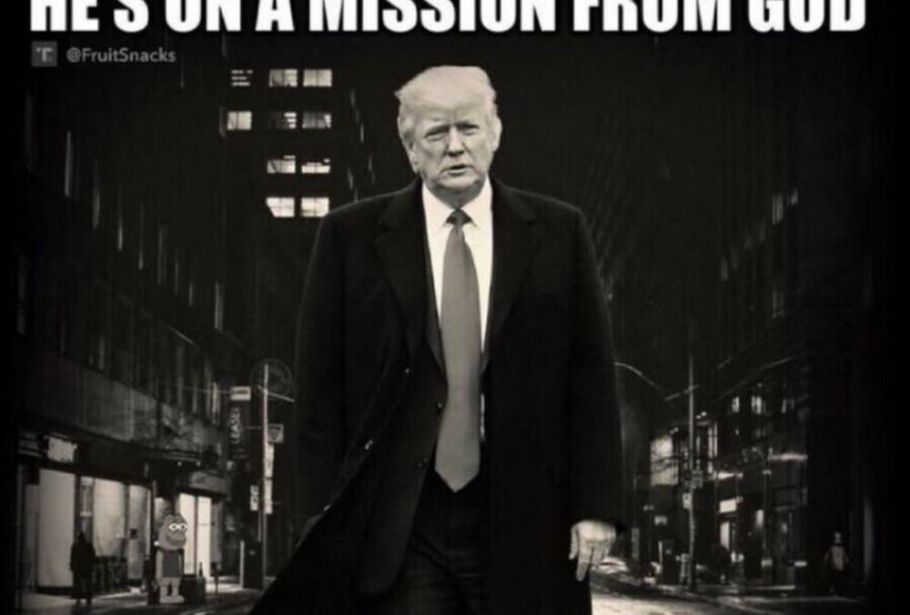 Трамп опублікував своє фото з підписом ”Виконую місію, надіслану Богом”