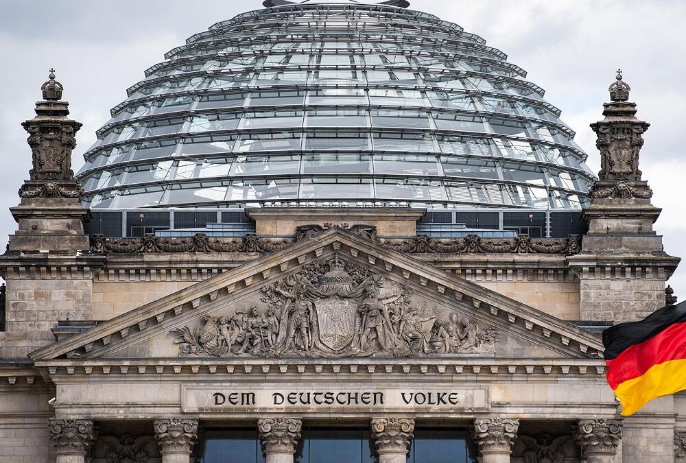 Парламент Германии согласовал поставку в Украину тяжелых вооружений 