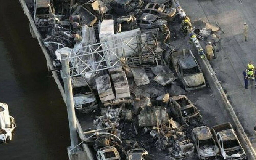 В США из-за смога произошло ДТП с участием 160 машин: видео