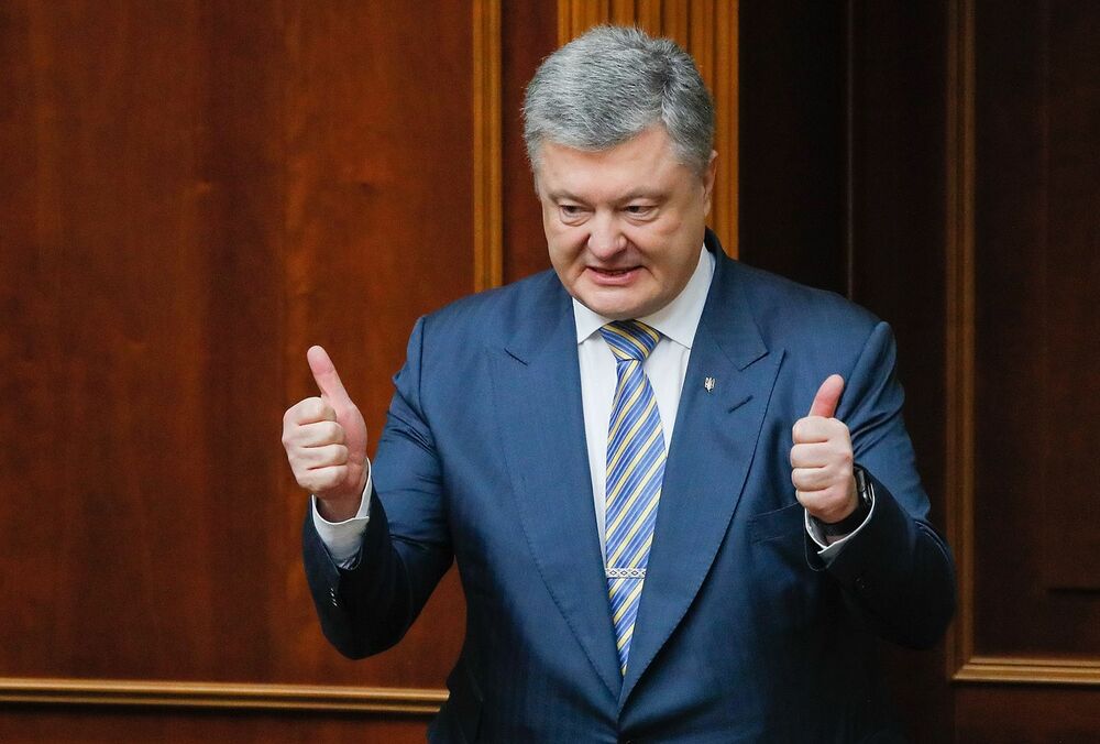 Миллионы от Орбана и торговля с ”Л/ДНР”, - эксперт объяснил 75% антирейтинга Порошенко Миллионы от Орбана и торговля с ”Л/ДНР”, - эксперт объяснил 75% антирейтинга Порошенко
