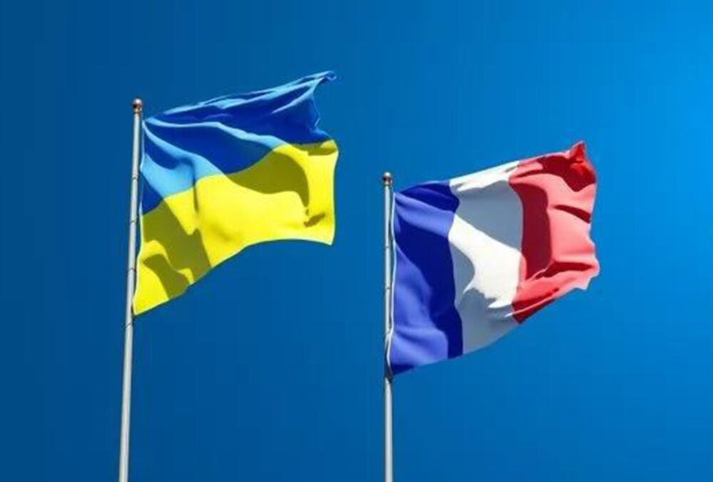 У парламенті Франції закликали відправити військових інструкторів в Україну