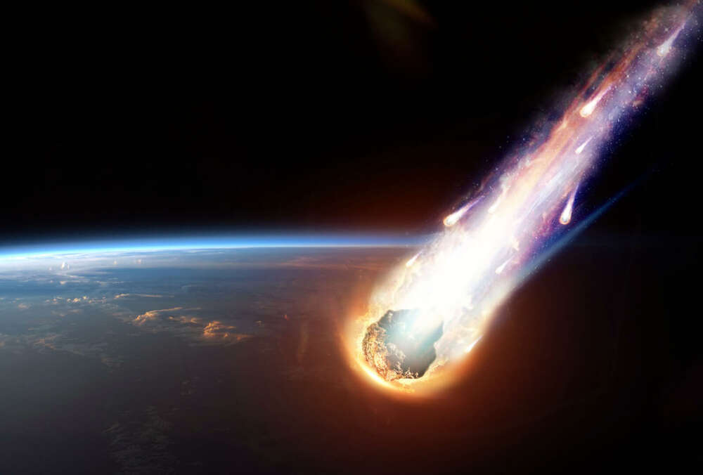 Видеофакт: взрыв метеорита превратил ночь над Испанией в день