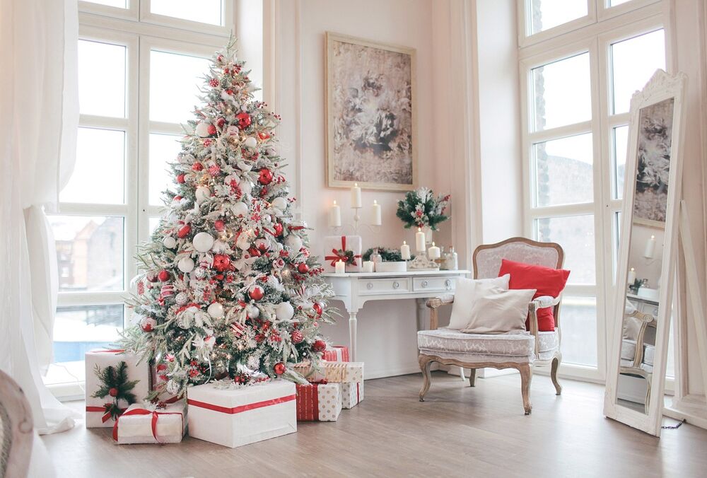 Як українські зірки прикрашають свої будинки до свят: добірка яскравих фото