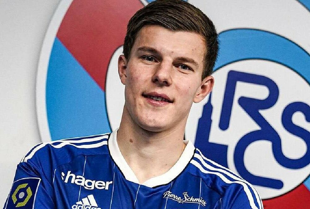 Защитник сборной Украины получил серьезную травму