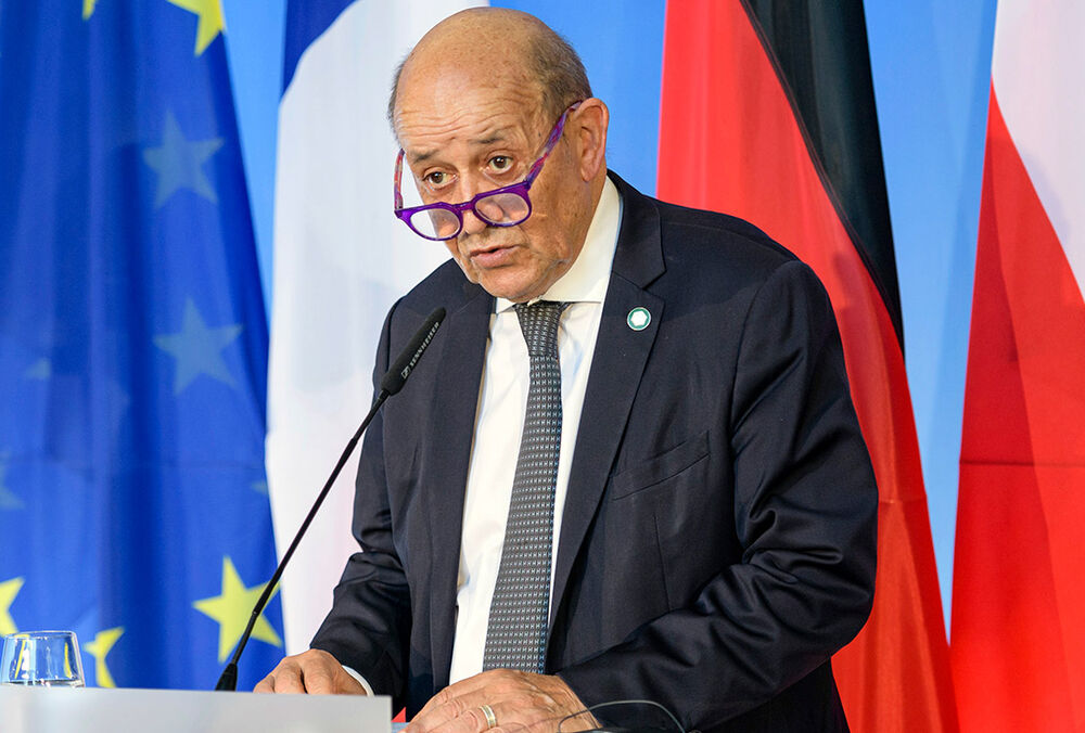 Во Франции пригрозили РФ ”тяжелыми последствиями” в случае нападения на Украину