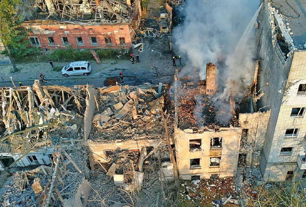 В результате удара по Львову погибши 7 человек, среди них трое детей