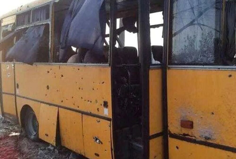 Под Николаевом под обстрел попала маршрутка с пассажирами