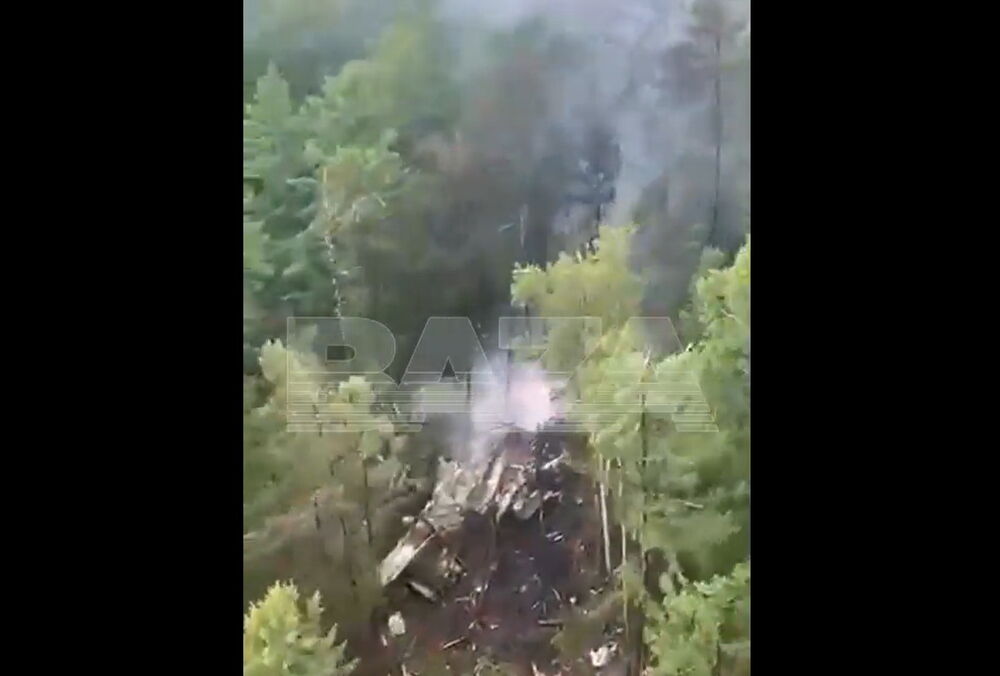 В России разбился пассажирский самолет: все пассажиры погибли