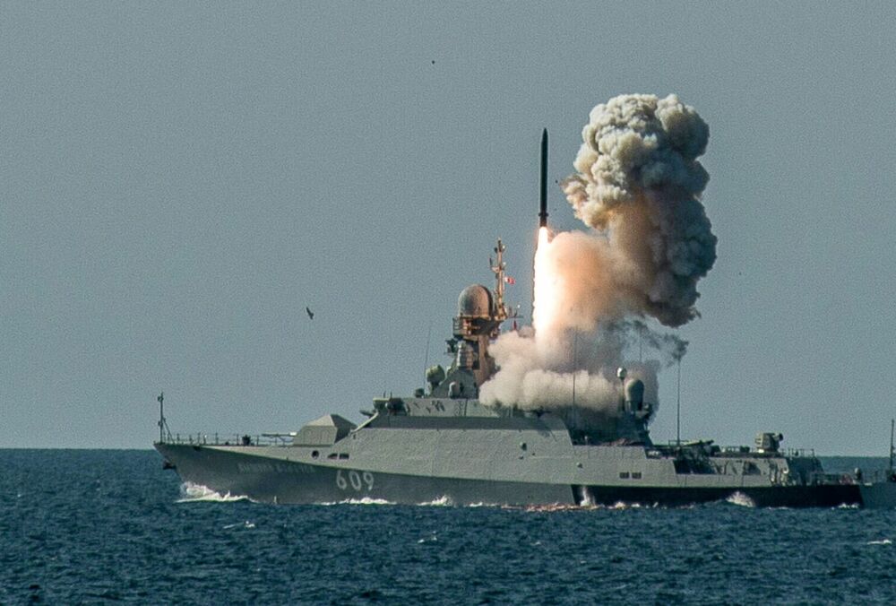 Росія почала запускати по Україні ракети ”Калібр” з Азовського моря