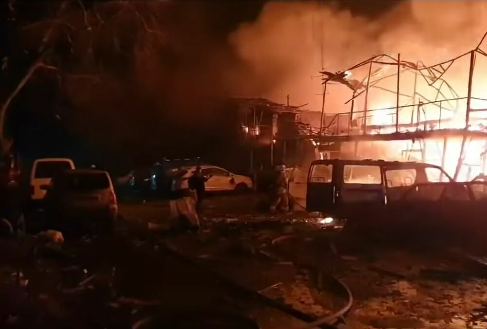 Зеленский обещает мощный ответ России за 5-часовую атаку по Украине