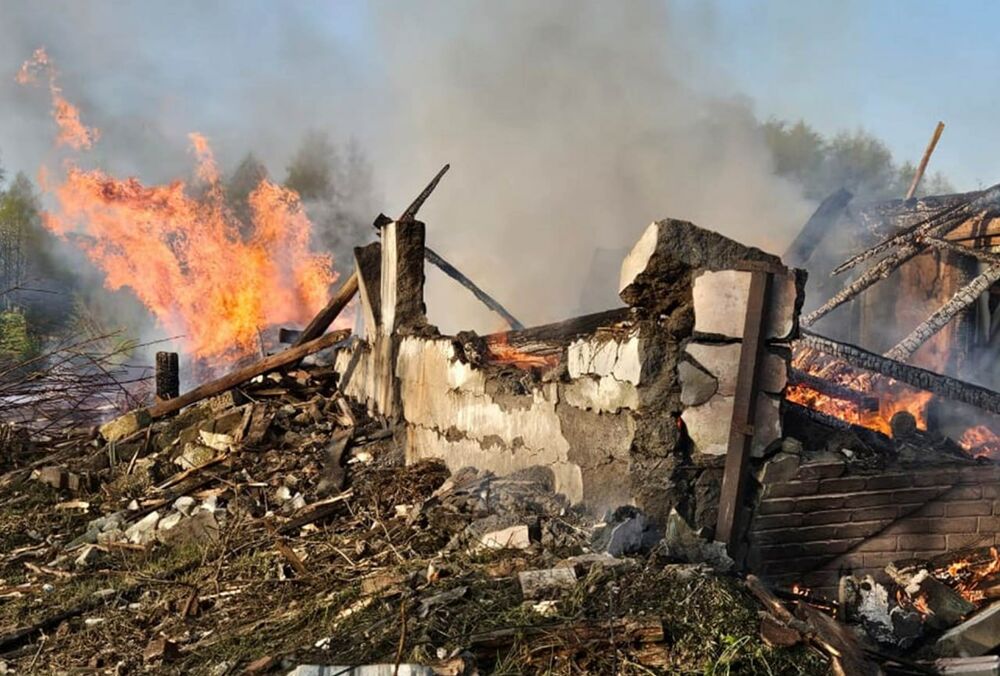 Россияне сбросили ФАБ на Лиманскую общину: погибли отец и сын