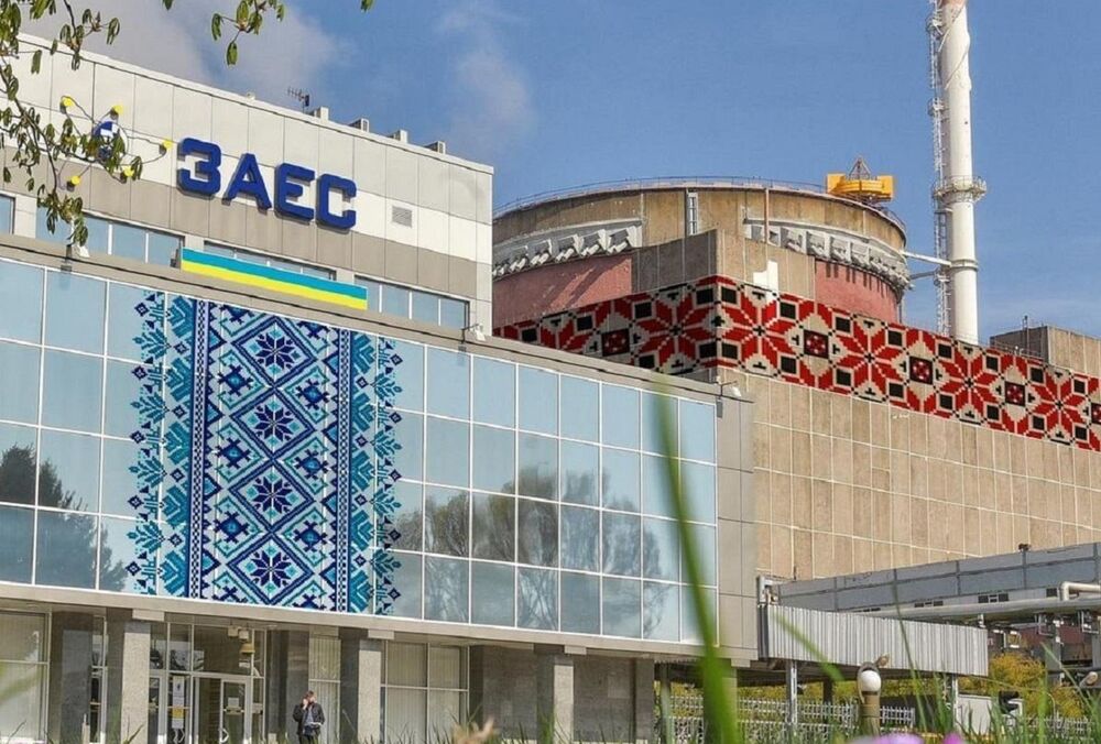 Зеленський: загарбники не відмовилися від підключення Запорізької АЕС до російської мережі