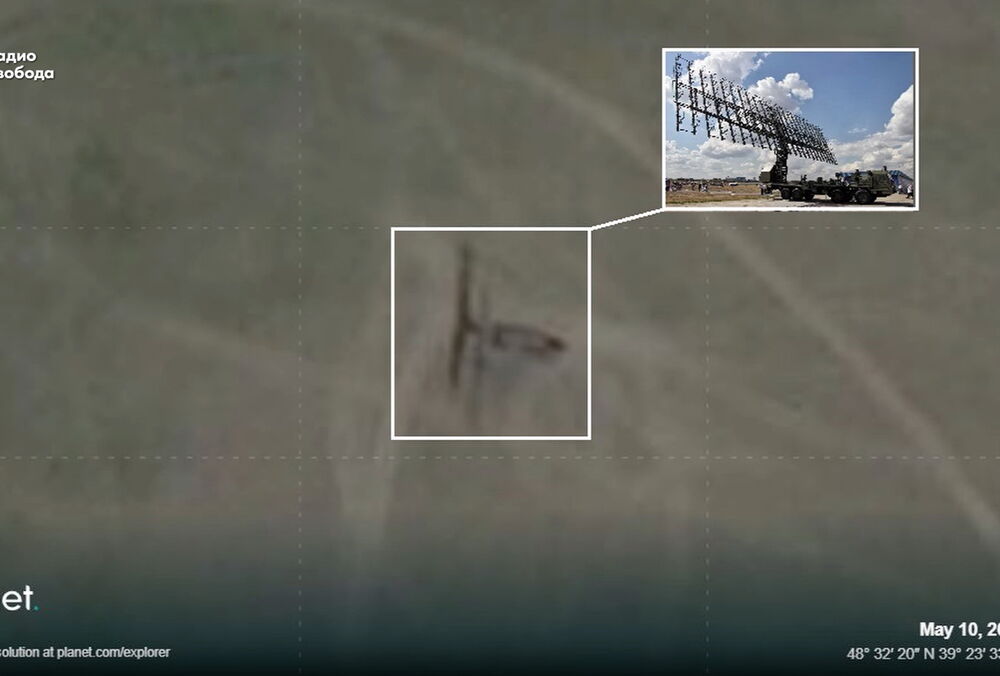 Появились спутниковые снимки последствий удара по аэродрому в Луганске