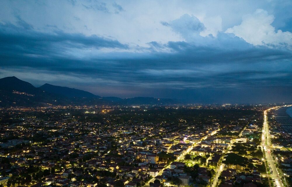 Европу накрыли мощные ураганы и ливни, среди жертв есть дети 