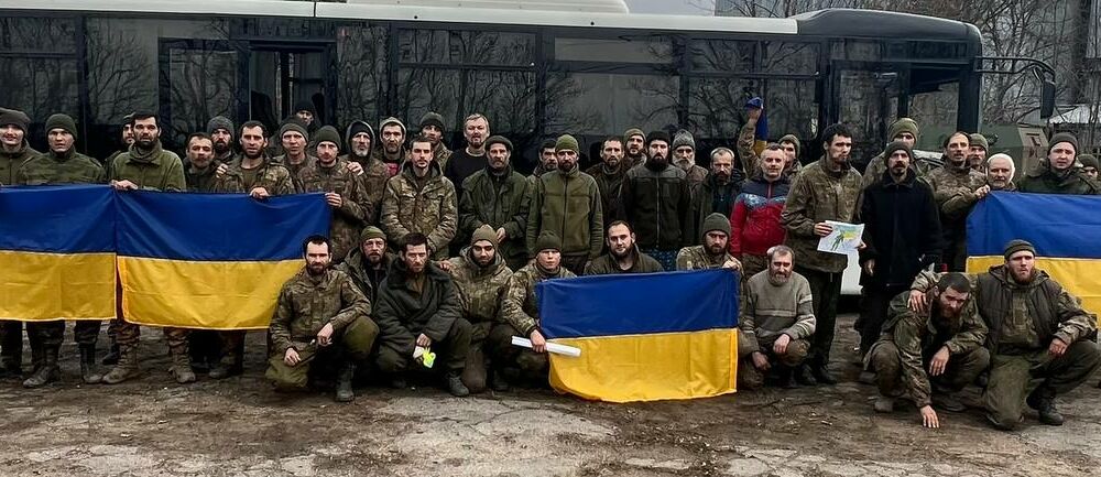 Великий обмін: з полону повернулися 140 українців