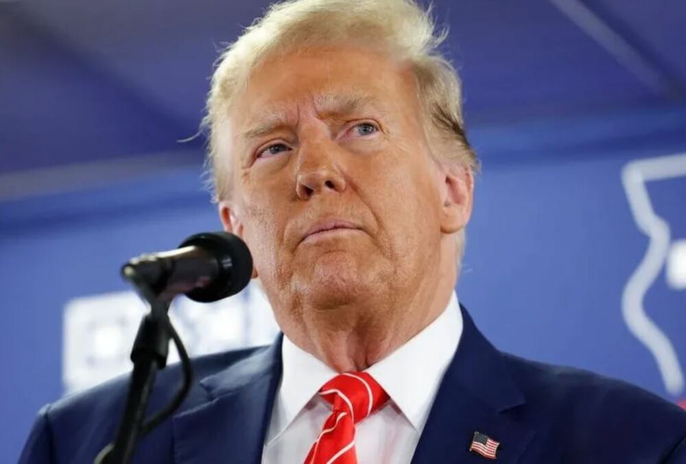 Суд обязал Трампа выплатить почти $400 тысяч изданию The New York Times