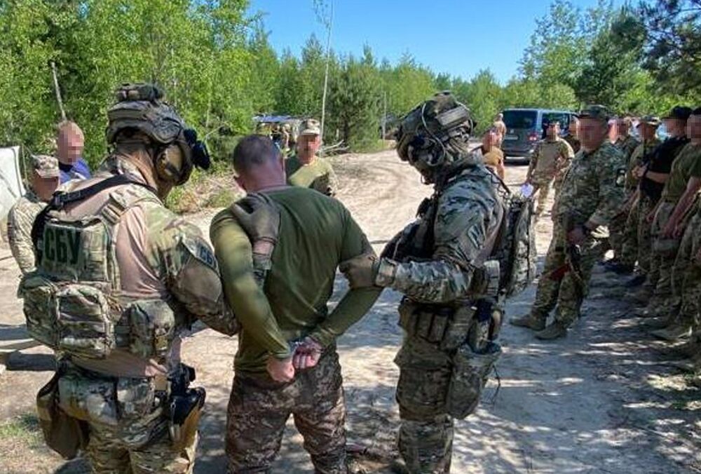 Під Житомиром затримано екс-бойовика ”ДНР”, який намагався влаштуватися до ЗСУ Під Житомиром затримано екс-бойовика ”ДНР”, який намагався влаштуватися до ЗСУ