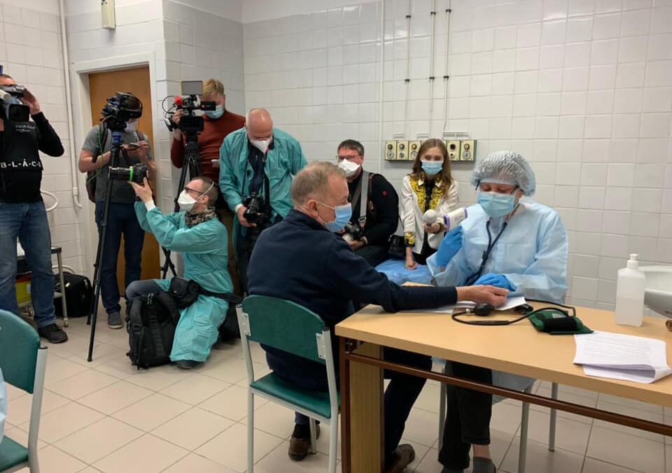 В Україні почали вакцинувати ще одну категорію громадян В Україні почали вакцинувати ще одну категорію громадян