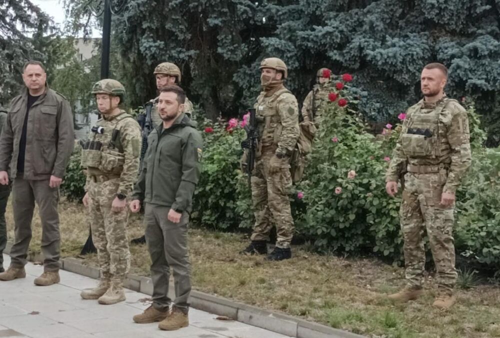 Зеленский прибыл в деоккупированный Изюм 