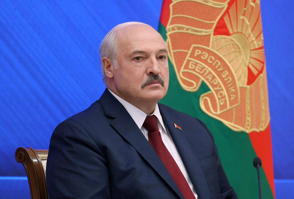 Лукашенко заговорил о войне за Западную Украину: ”Ее могут оттяпать”