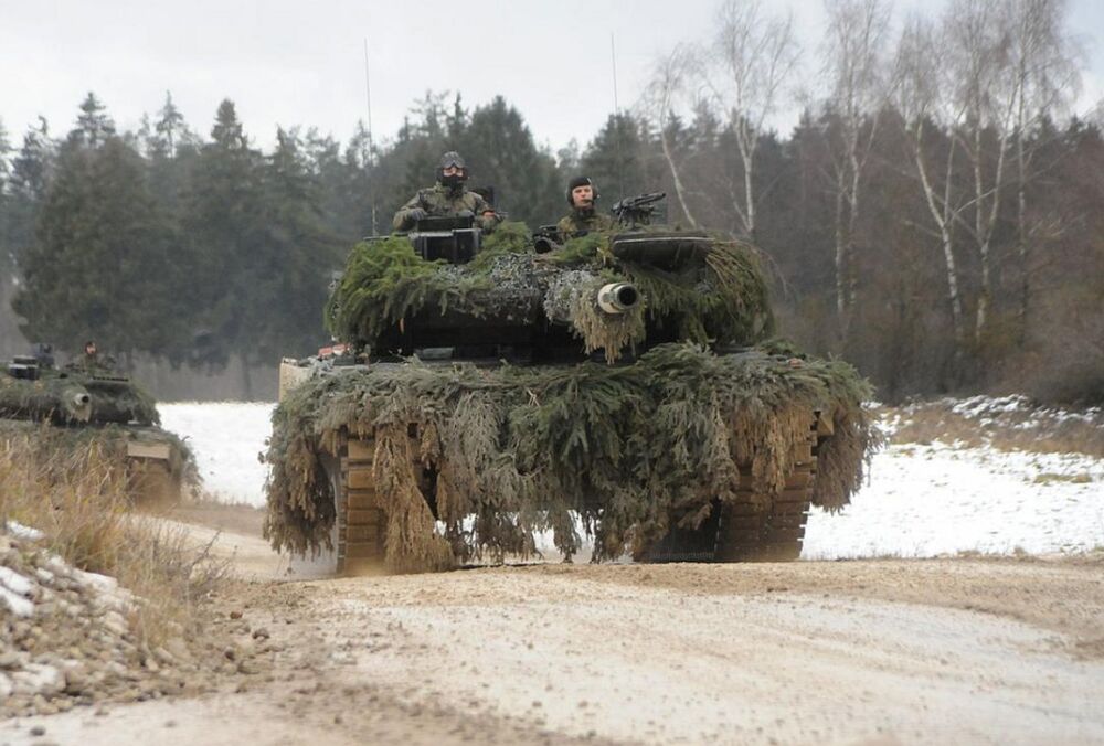 Руководство трех стран ЕС призвало Германию передать Украине танки Leopard 2 Руководство трех стран ЕС призвало Германию передать Украине танки Leopard 2