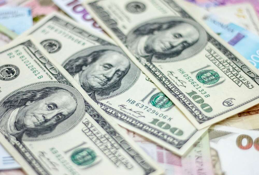 Гривня зміцнюється: офіційний курс валют на 16 серпня