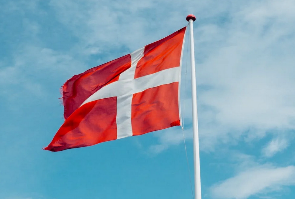 Данія передасть Україні ракети для ППО, роботів для знешкодження бомб, боєприпаси та генератори