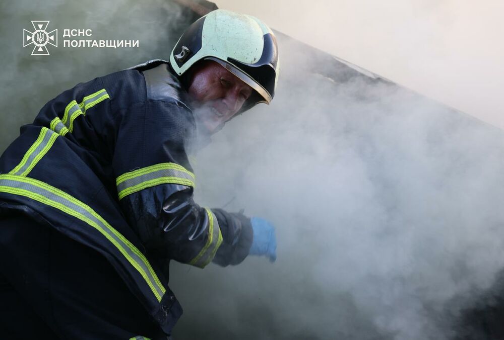 ДСНС показала кадри наслідків атаки на Полтаву