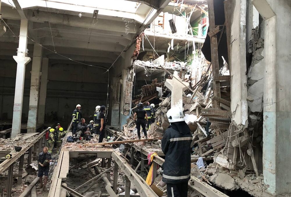 В Харькове снова возросло количество жертв удара по общежитиям В Харькове снова возросло количество жертв удара по общежитиям