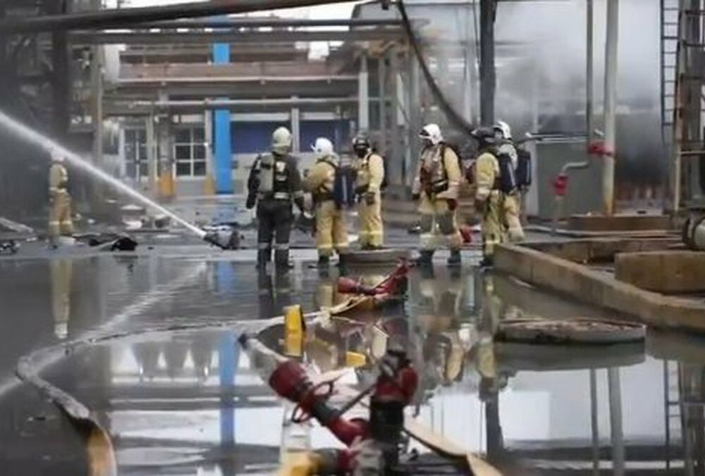 Астраханский газоперерабатывающий завод остановили из-за удара дронов