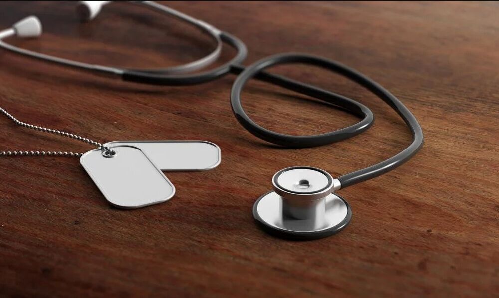 В Луганской области началась частичная ”мобилизация” медиков, - Гайдай 