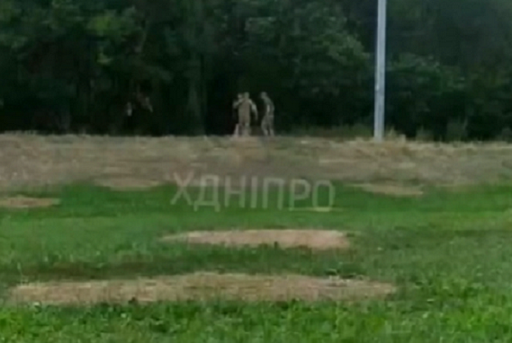 У Дніпрі з погонею та стріляниною вручали повістку. Поліція проводить перевірку