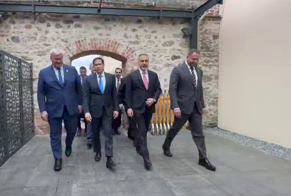 В Стамбуле состоялась встреча между Украиной, Турцией и США