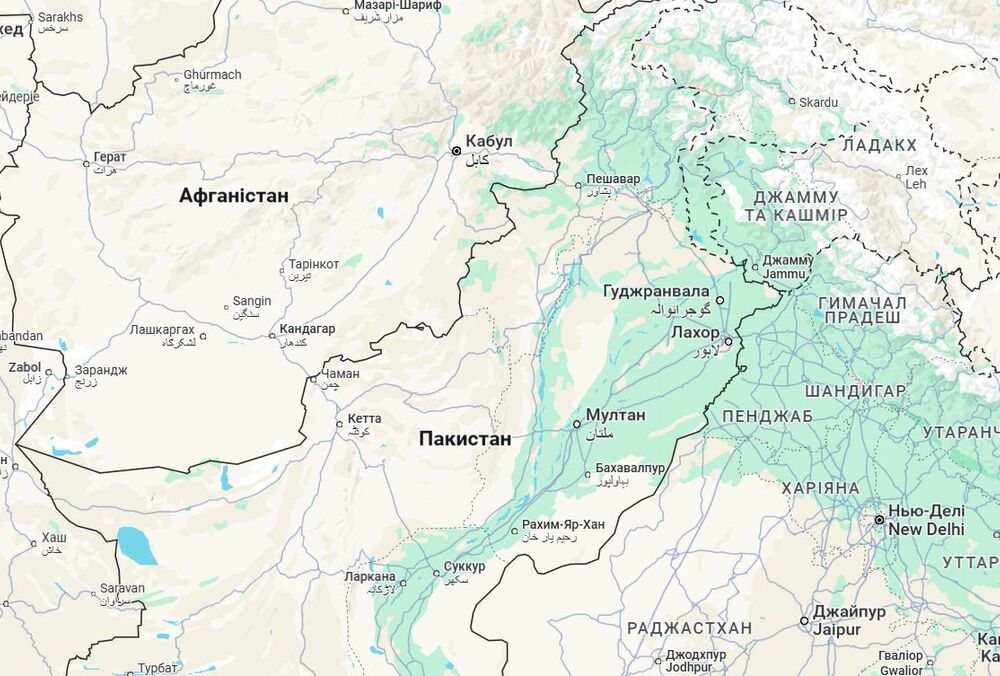 У Пакистані терорист на замінованому авто врізався у військовий конвой: 16 загиблих