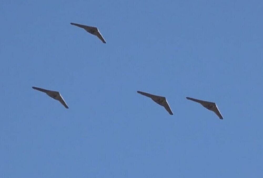 В результате атаки дронов в двух областях России возникли пожары