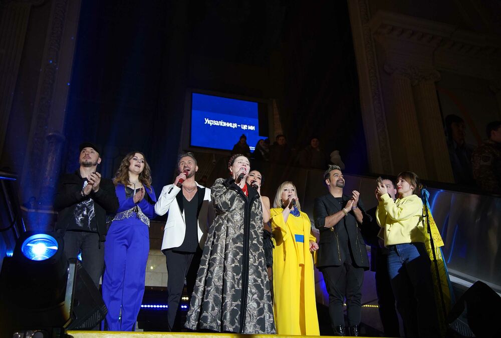 На столичному залізничному вокзалі відбувся благодійний концерт ”ДОРОГА ДО ПЕРЕМОГИ” На столичному залізничному вокзалі відбувся благодійний концерт ”ДОРОГА ДО ПЕРЕМОГИ”