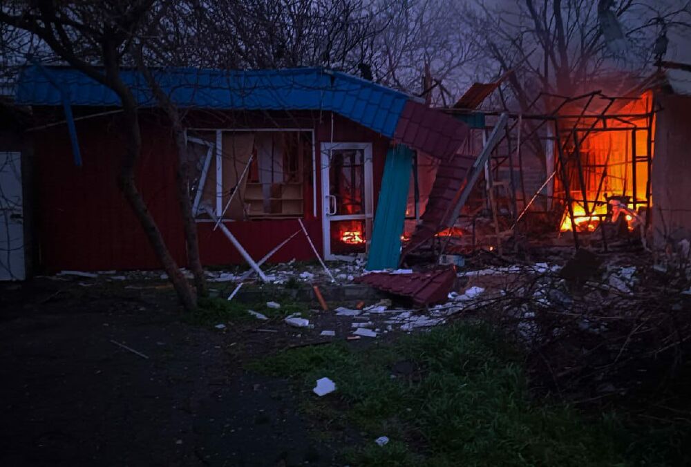 Окупанти масовано обстріляли Очаків, є поранені (фото)