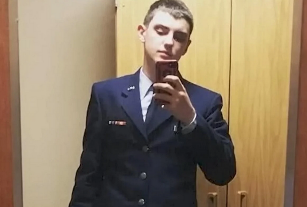 Тейшейра сливал секретные данные Пентагона с февраля 2022 года, - NYT