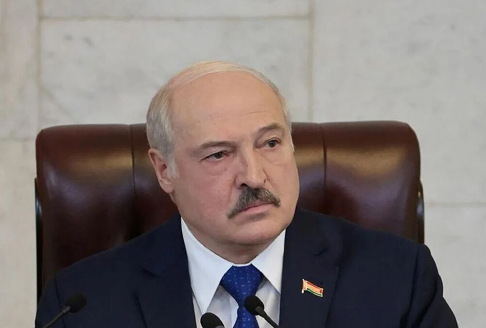 Лукашенко вместе с силовиками обсудил ситуацию на границе с Украиной  Лукашенко вместе с силовиками обсудил ситуацию на границе с Украиной