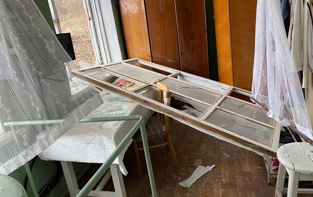 Боевики на Донбассе из артиллерии атаковали Светличное