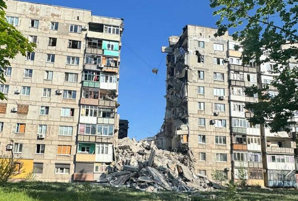 Российские военные атаковали авиабомбами Мирноград