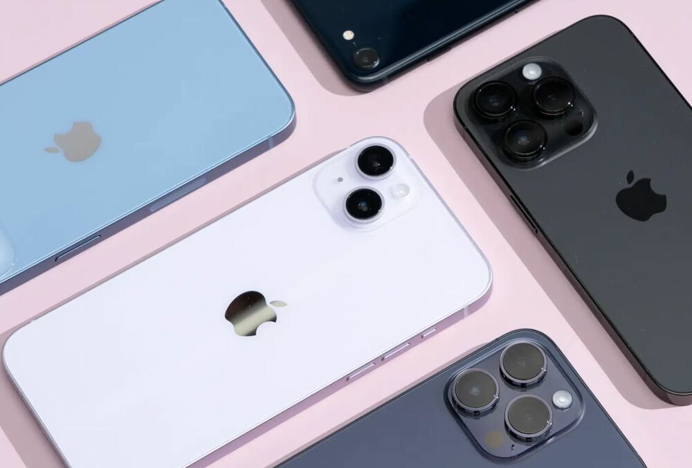 Apple: спати поряд з iPhone на зарядці смертельно небезпечно