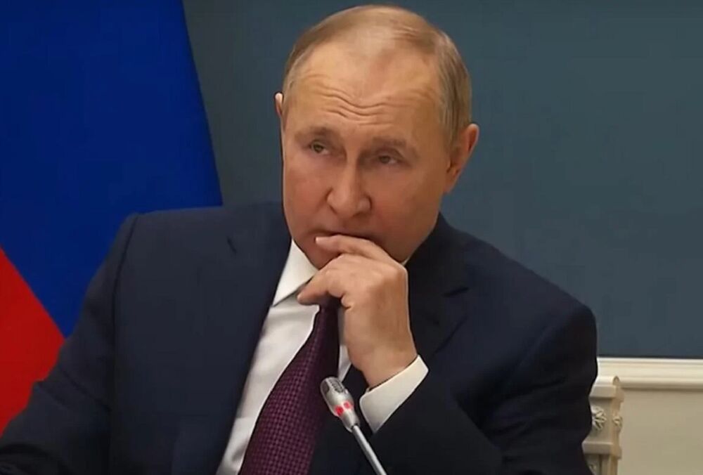 Путін не став вітати Україну з Днем Перемоги, але згадав ”нацистів та їхні ідеї”  Путін не став вітати Україну з Днем Перемоги, але згадав ”нацистів та їхні ідеї”