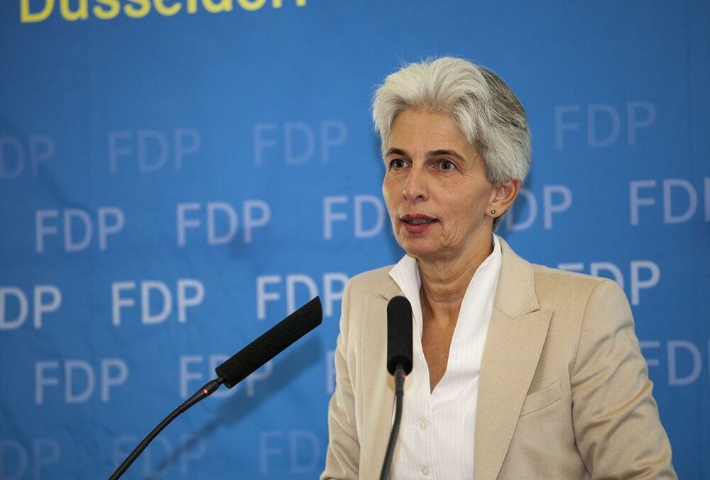 У Бундестазі закликали Шольца почати пряме постачання зброї Україні 