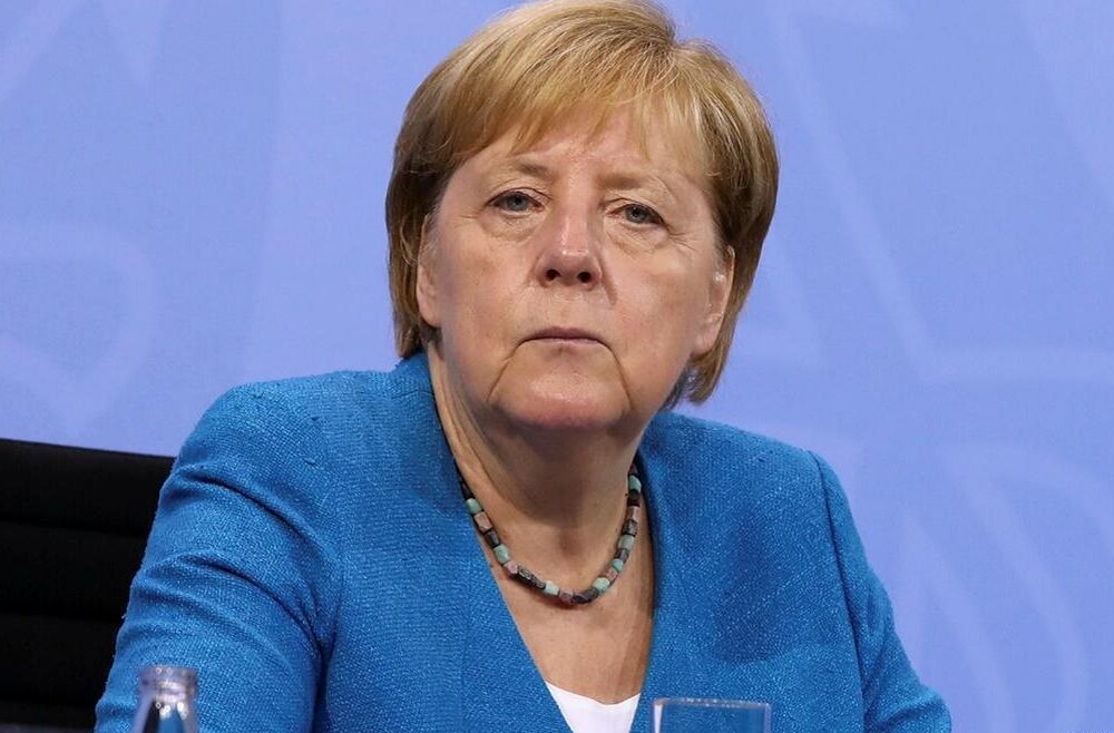 Меркель не намерена участвовать в усилиях по окончанию войны в Украине 