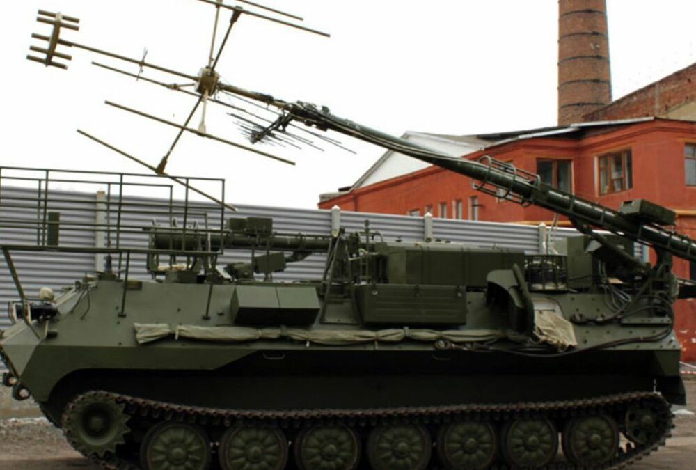 Оператори дронів успішно атакували російську станцію РЕБ