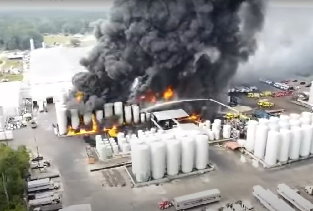 У США пролунав вибух на заводі мастильних матеріалів Smitty's Supply