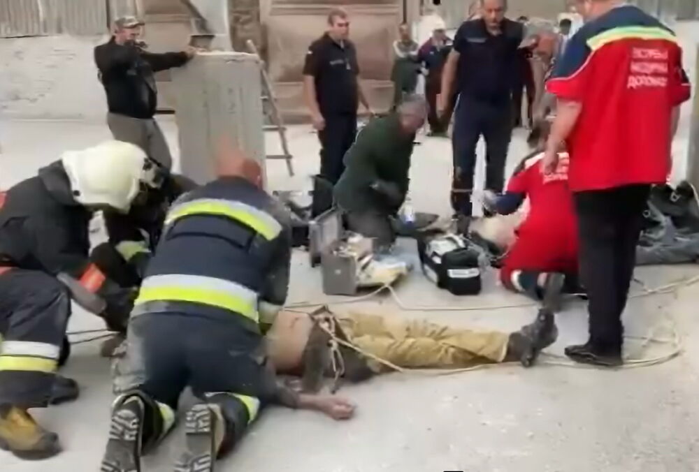 На Чернігівщині люди впали в шахту завантаження зерна: є загиблі (відео)