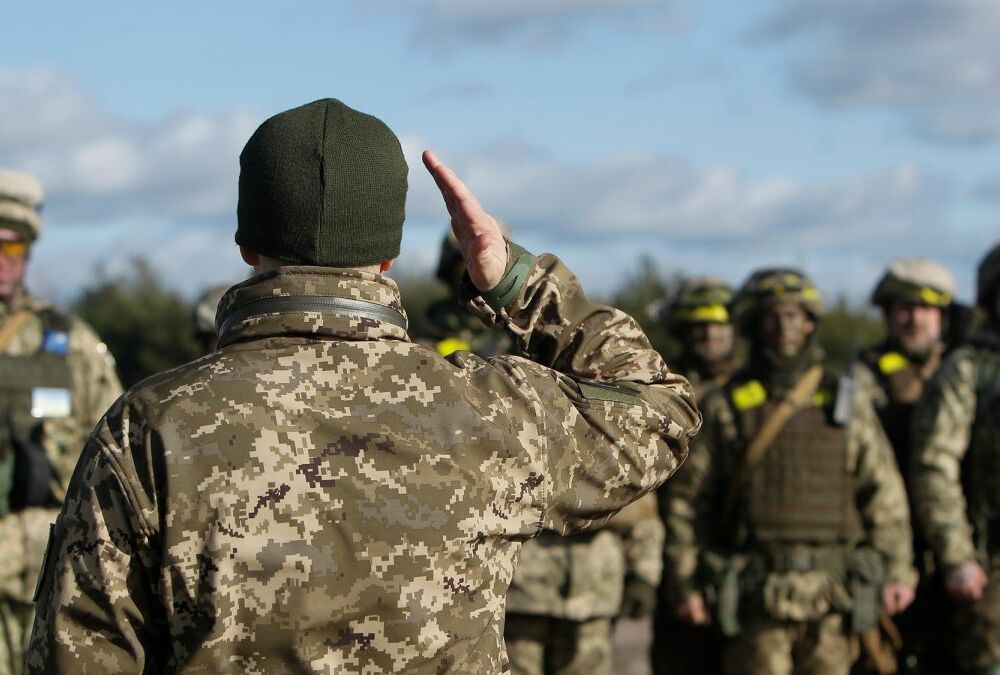 В Україні продовжили воєнний стан і мобілізацію