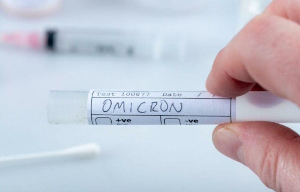 Вчені назвали п'ять основних симптомів Омікрону Вчені назвали п'ять основних симптомів Омікрону